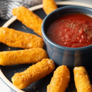 6 Piece Mozzarella Sticks