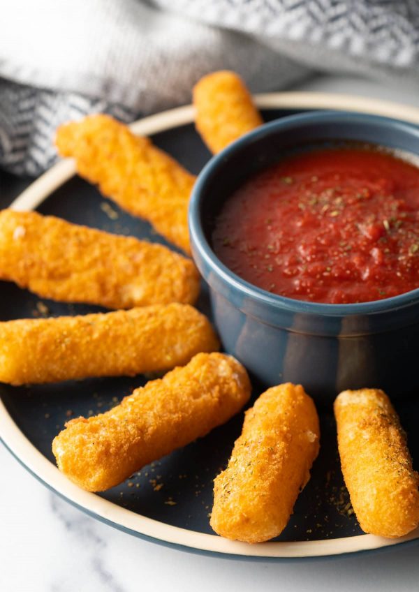 6 Piece Mozzarella Sticks